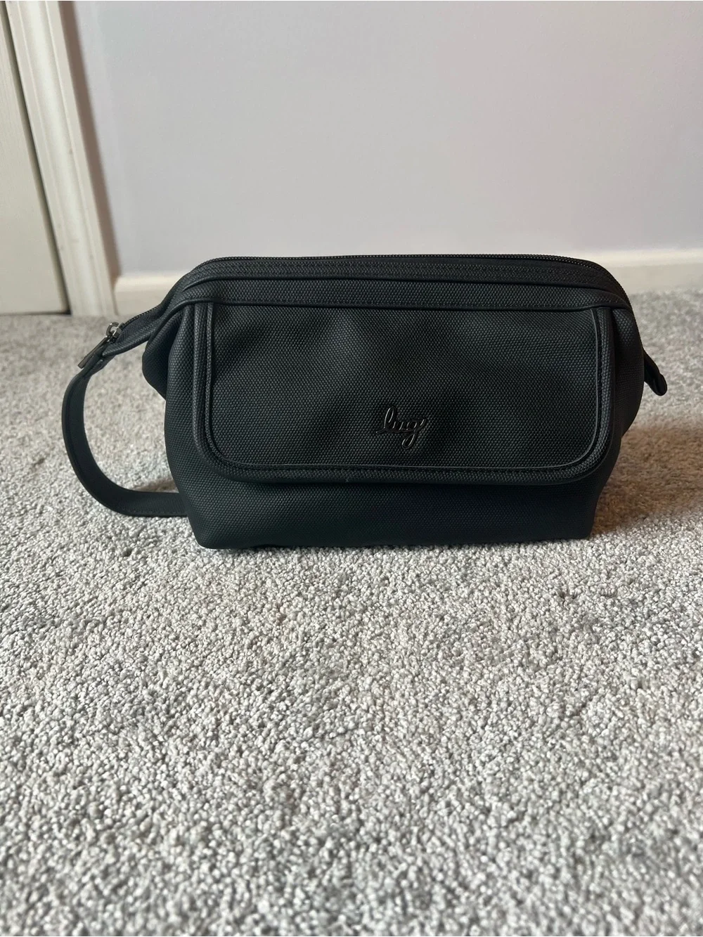 Lug via vl Matt luxe black NWOT